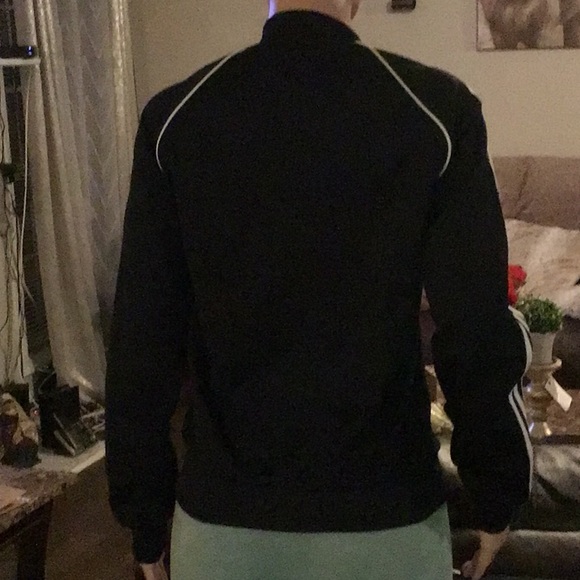 Adidas - Picture 3 of 4